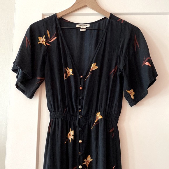 Billabong Floral Flutter Sleeve Dress - Picture 3 of 11